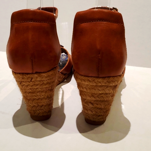 "Eric Michael", 8.5M, leather & Textile Wedge Sandals - Picture 2 of 7